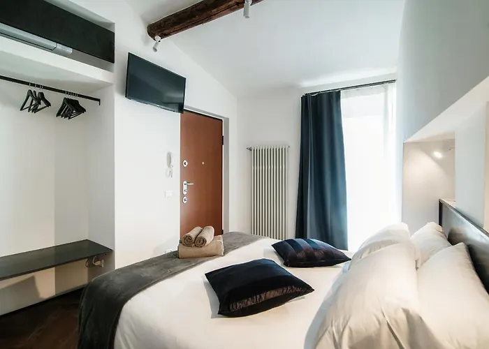 Caesar Suites By 