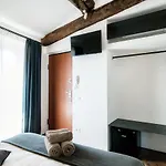 Caesar Suites By 