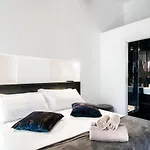 Caesar Suites By 