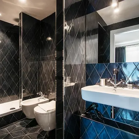 Guest house Caesar - The House Of Travelers Como