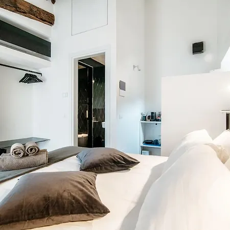 Caesar - The House Of Travelers 3*