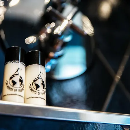 Caesar - The House Of Travelers 코모