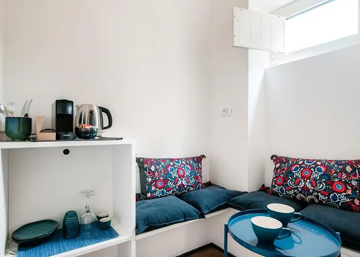 Caesar Suites By 