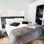Caesar Suites By 