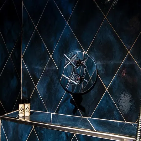 Caesar - The House Of Travelers Vendégház Como